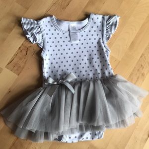 Baby Ganz- Grey & White tutu onesie
